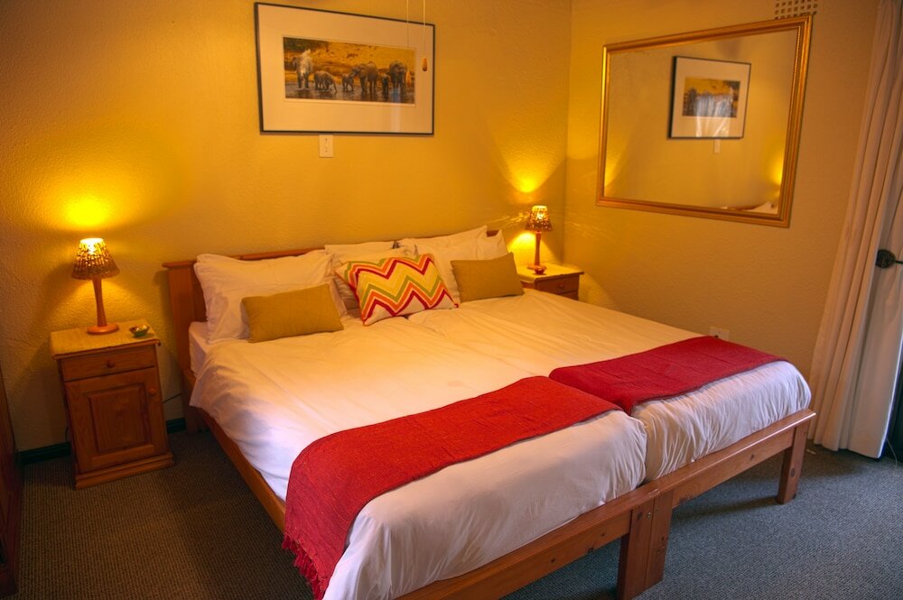 Фото отеля 2