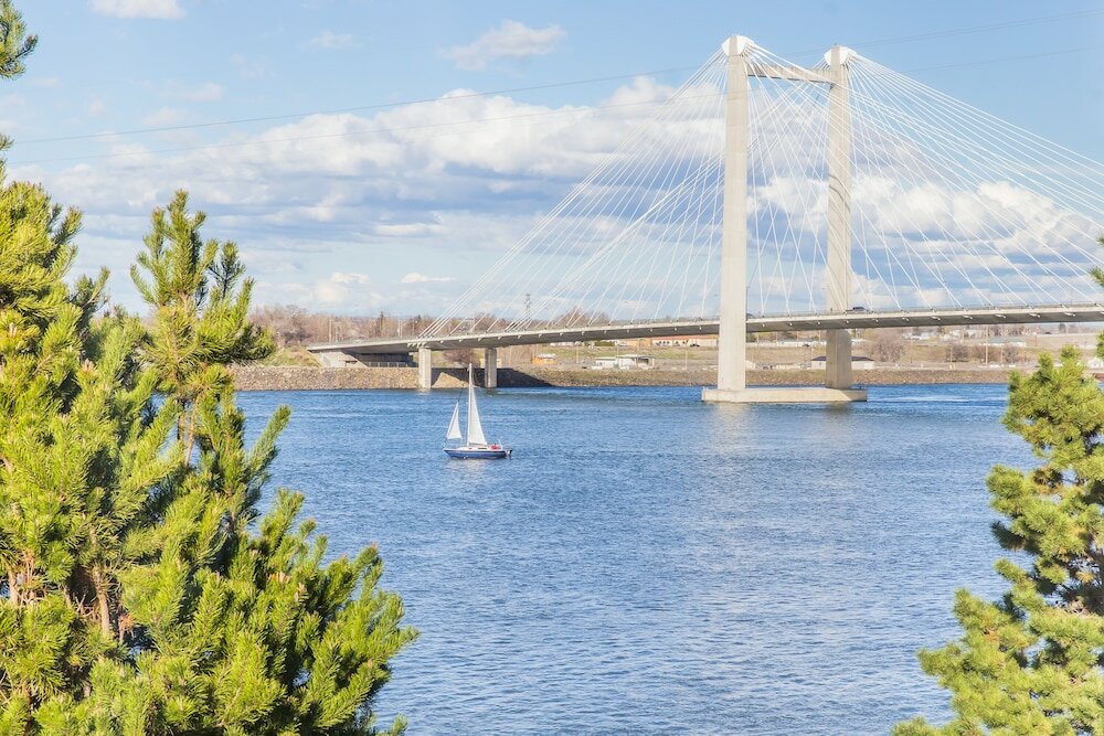 Фото Clover Island Inn