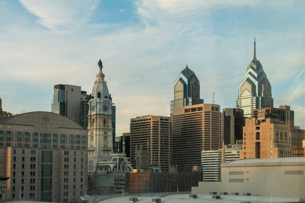 Фото Four Points by Sheraton Philadelphia City Center