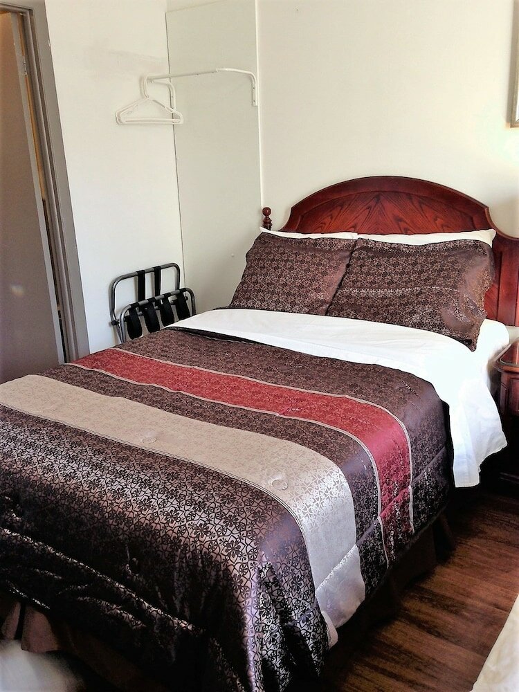 Фото Hotel Bon Accueil