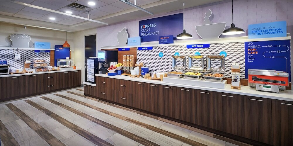 Фото Holiday Inn Express Niagara-On-The-Lake