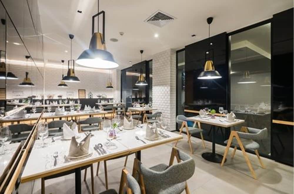 Фото Sea Me Spring Tree Hotel