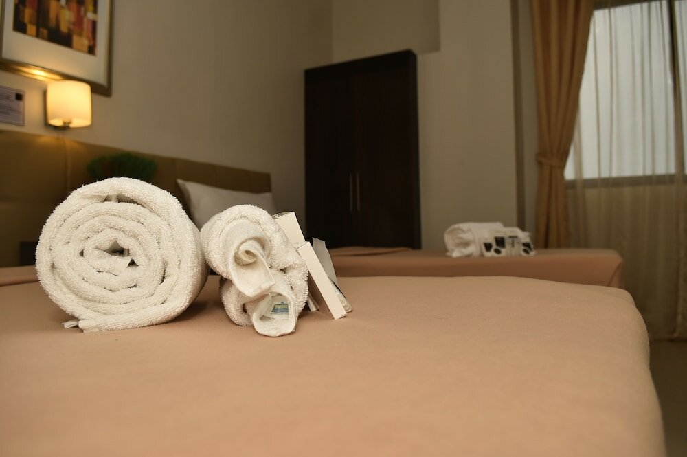 Фото Columbus Plaza Hotel