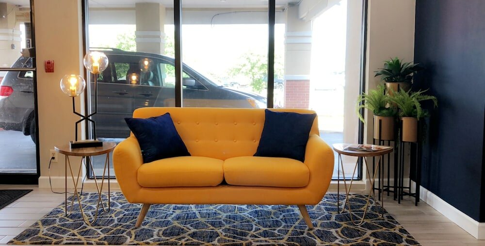 Фото Countryside Inn & Suites