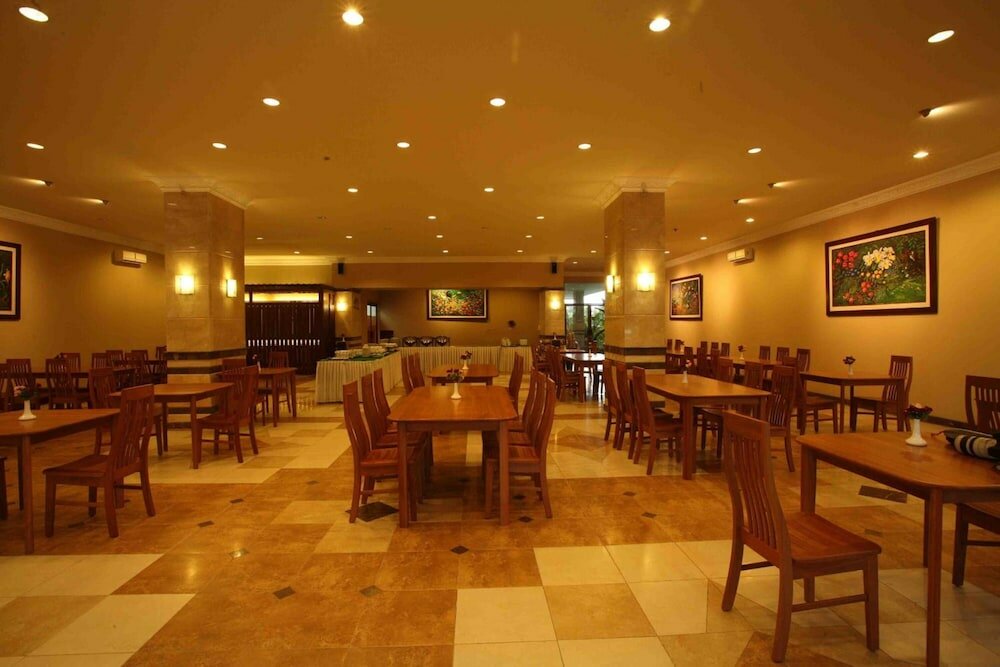Фото Bali World Hotel