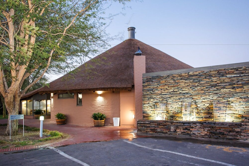 Фото Protea Hotel by Marriott Oudtshoorn Riempie Estate