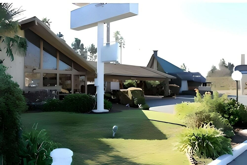 Фото Hotel E Real