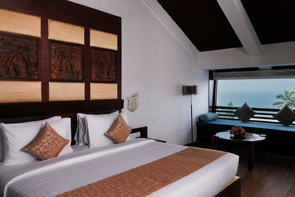 Фото Gokulam Grand Turtle On The Beach