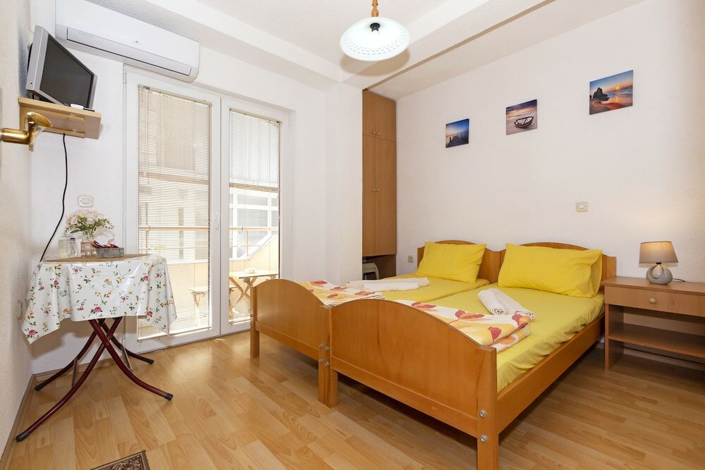 Фото Bogdanovski Studios & Guest Rooms