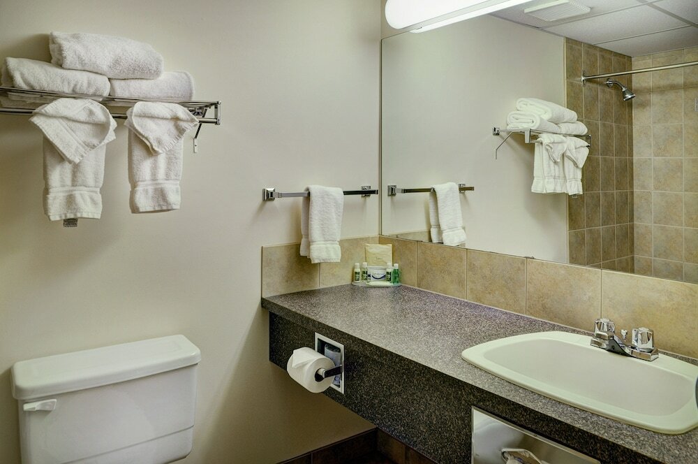 Фото Days Inn by Wyndham Drayton Valley