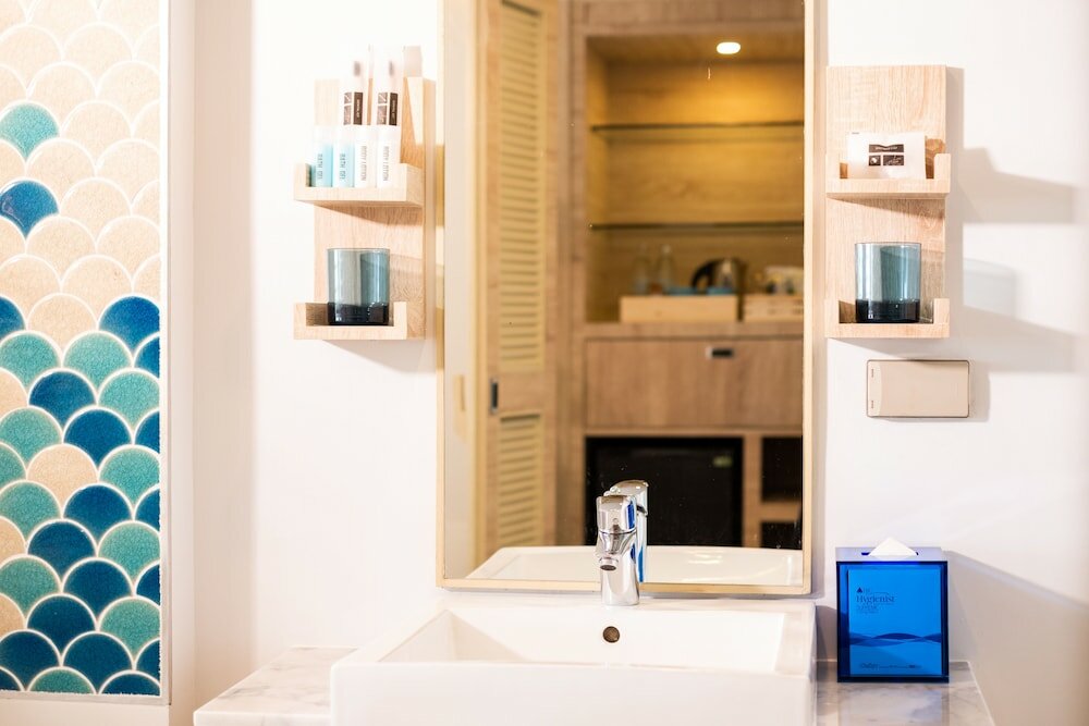 Фото Liv Hotel Phuket Patong Beachfront