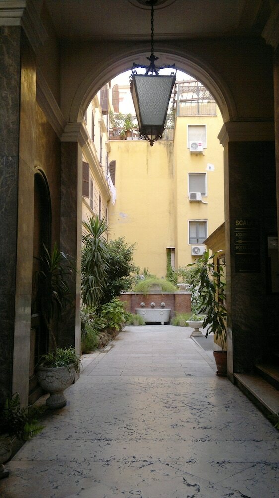 Фото Hotel Lilium