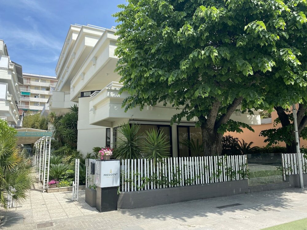 Фото Hotel President