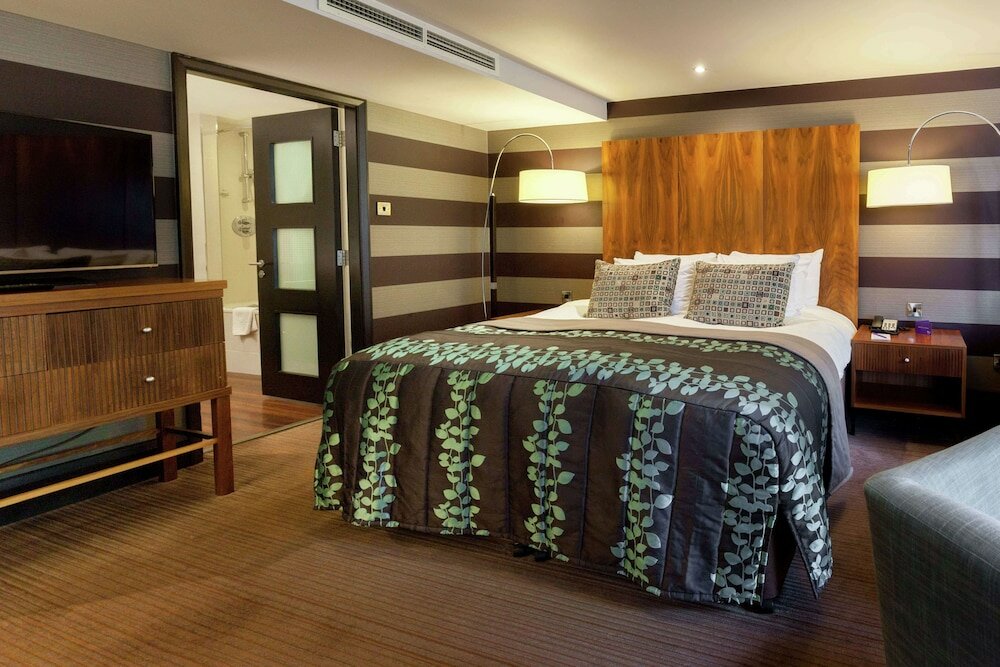 Фото DoubleTree by Hilton Stratford-upon-Avon