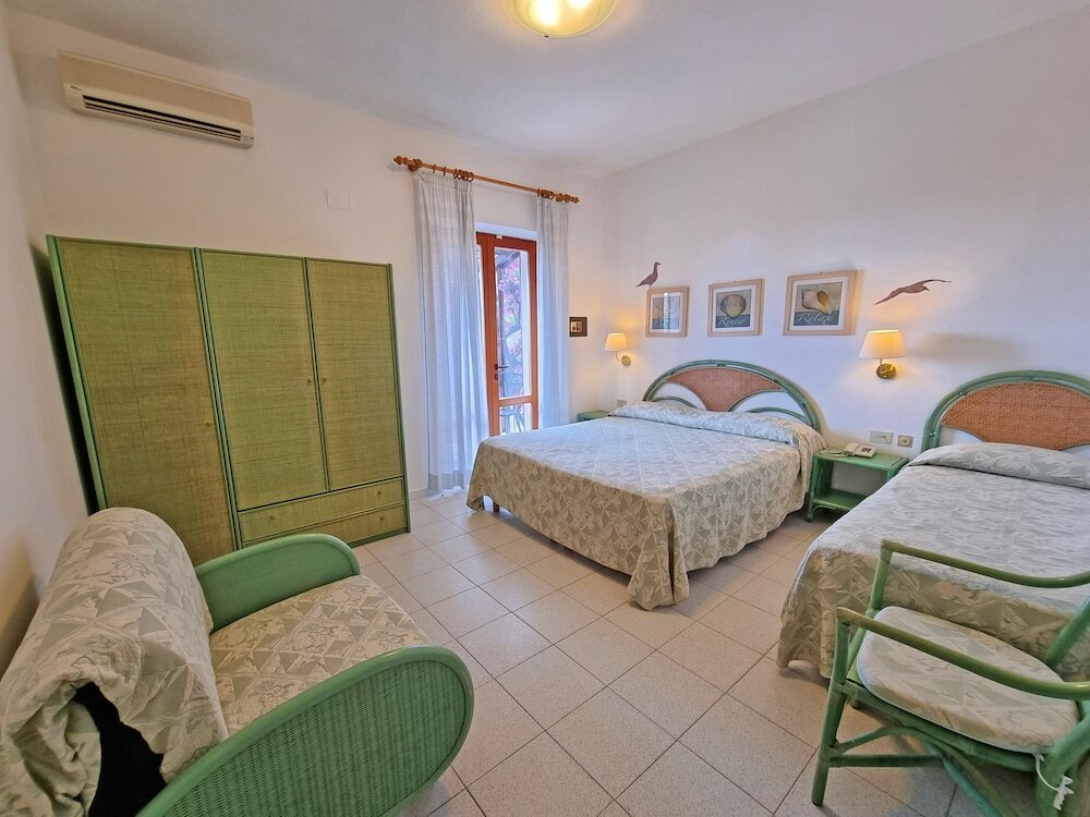 Фото Hotel Montemerlo