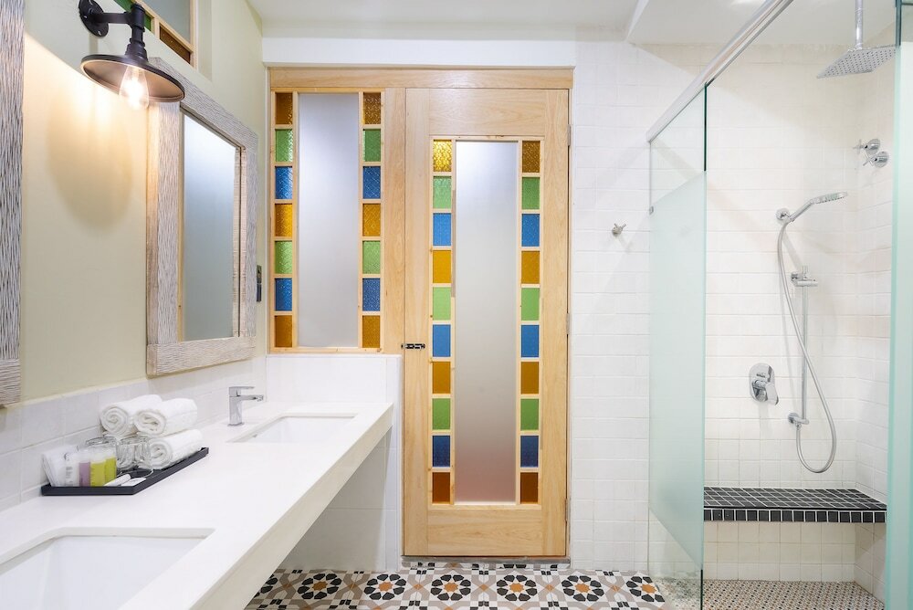 Фото Treasures Hotel and Suites