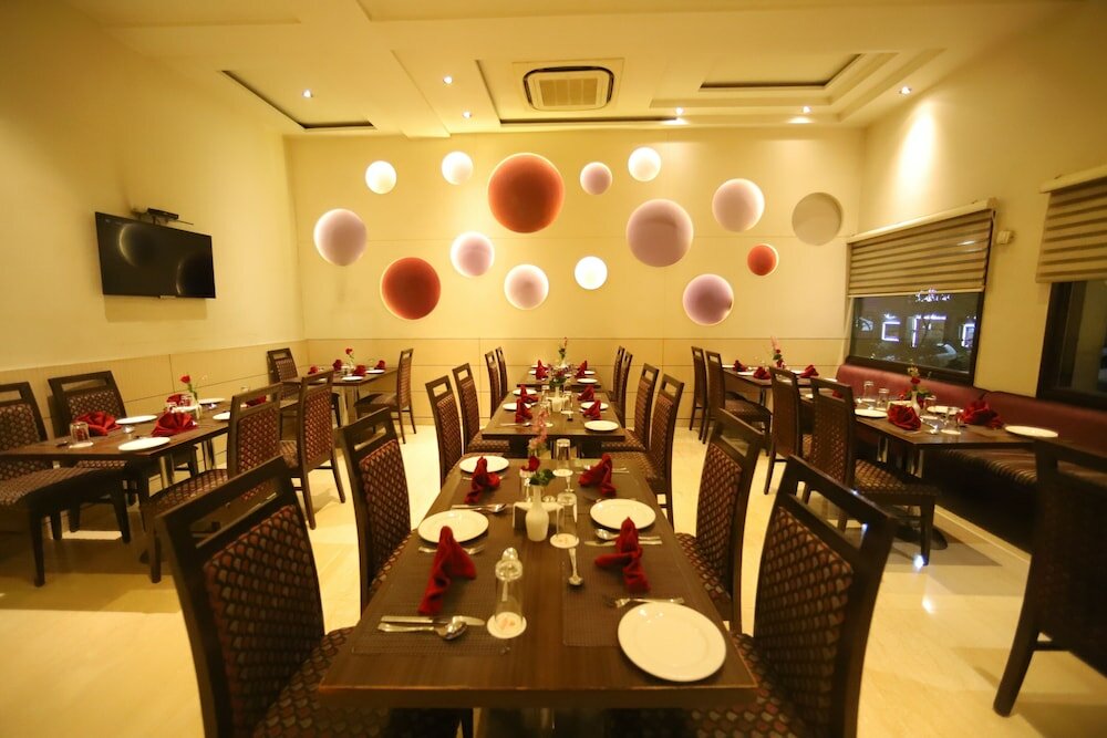 Фото Hotel Amrapali Grand