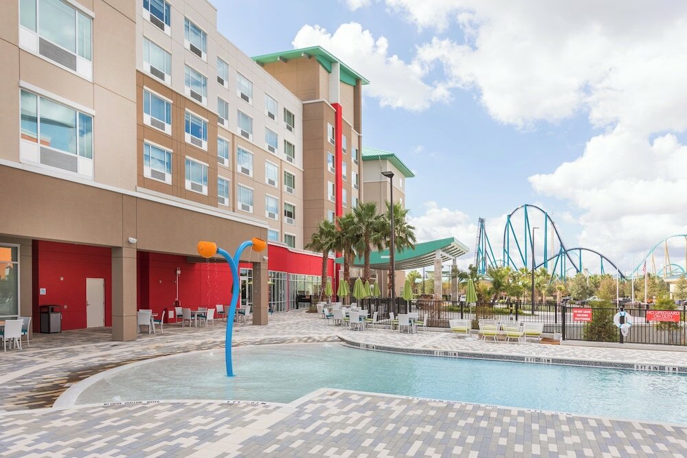 Фото Holiday Inn Express & Suites Orlando at SeaWorld, an Ihg Hotel