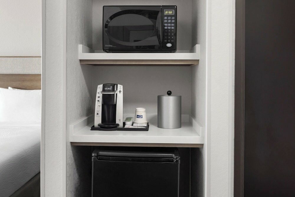 Фото Holiday Inn Express & Suites Midland Loop 250, an Ihg Hotel