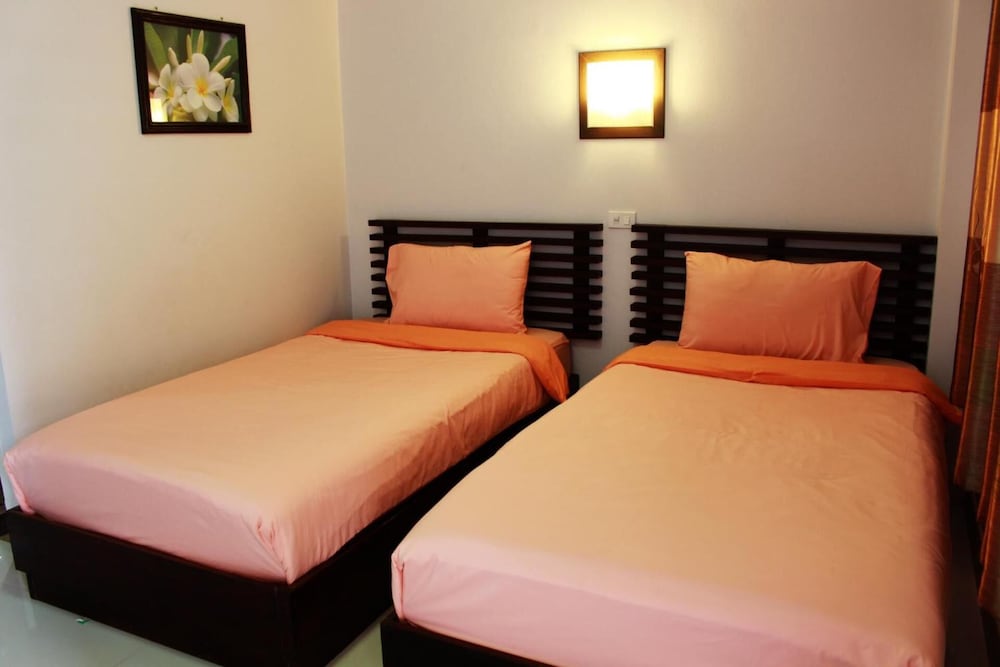 Фото Pornkasem House