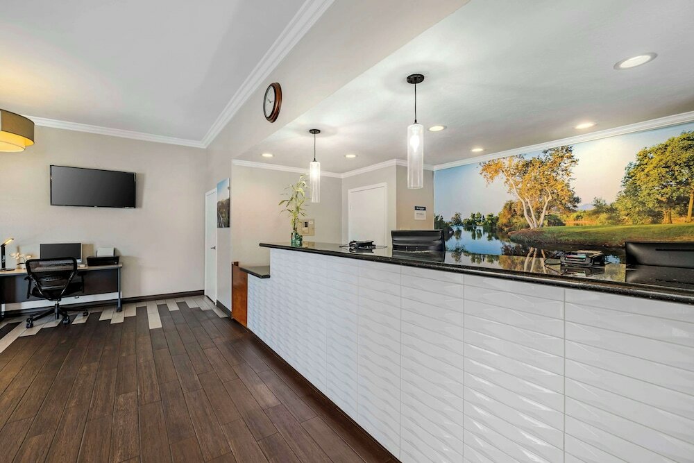 Фото Best Western Santee Lodge