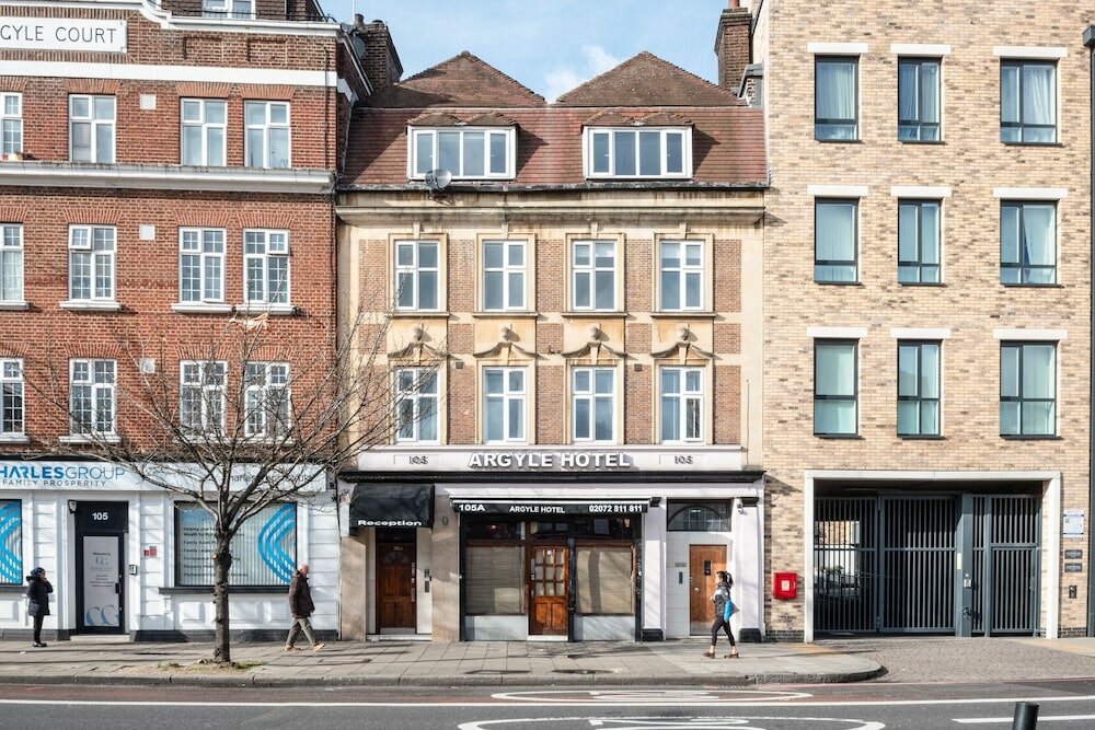 Фото отеля 1