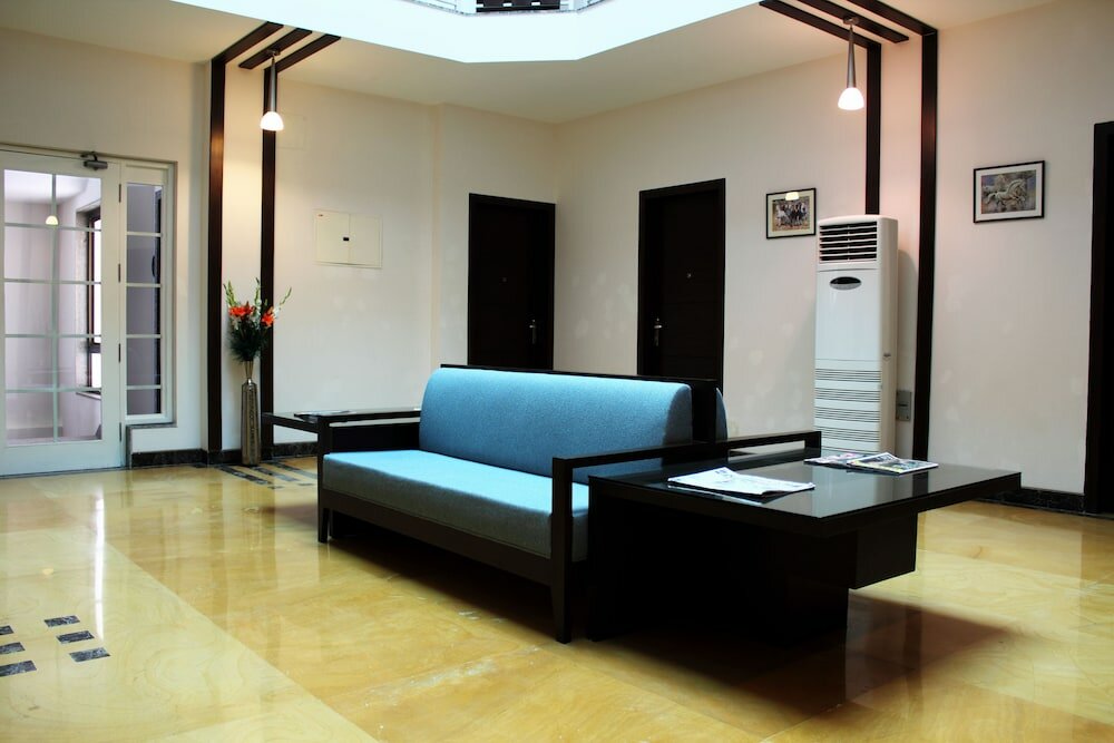 Фото Stately Suites MG Road
