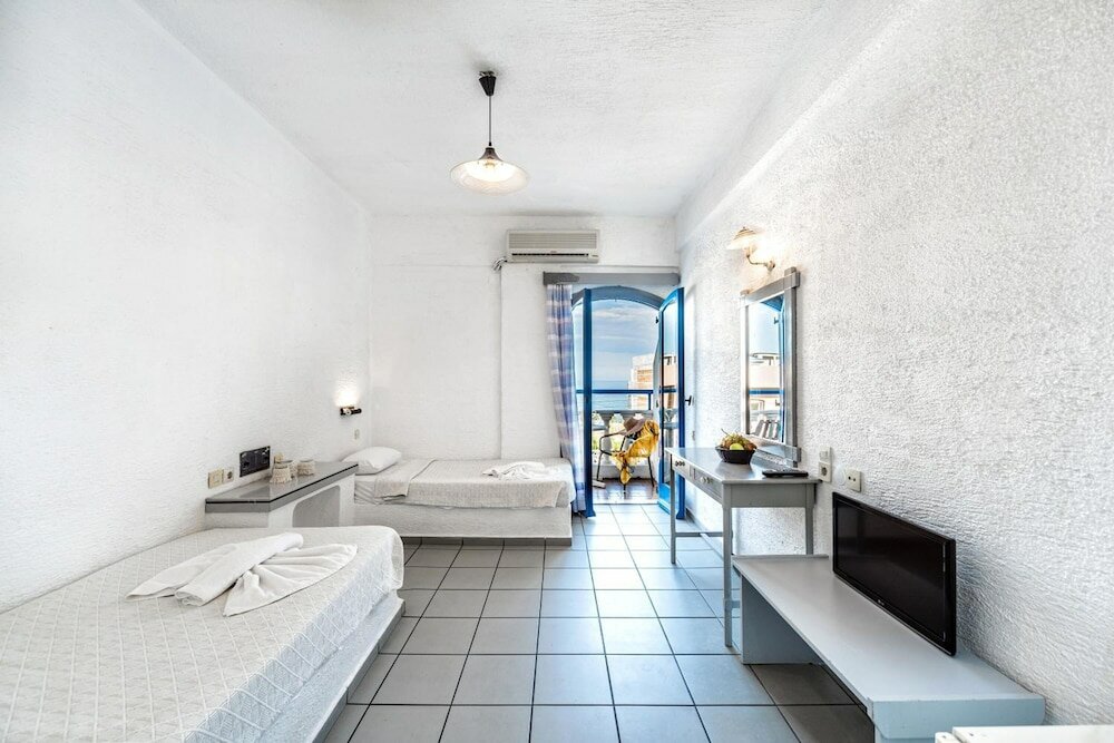 Фото Iro Hotel