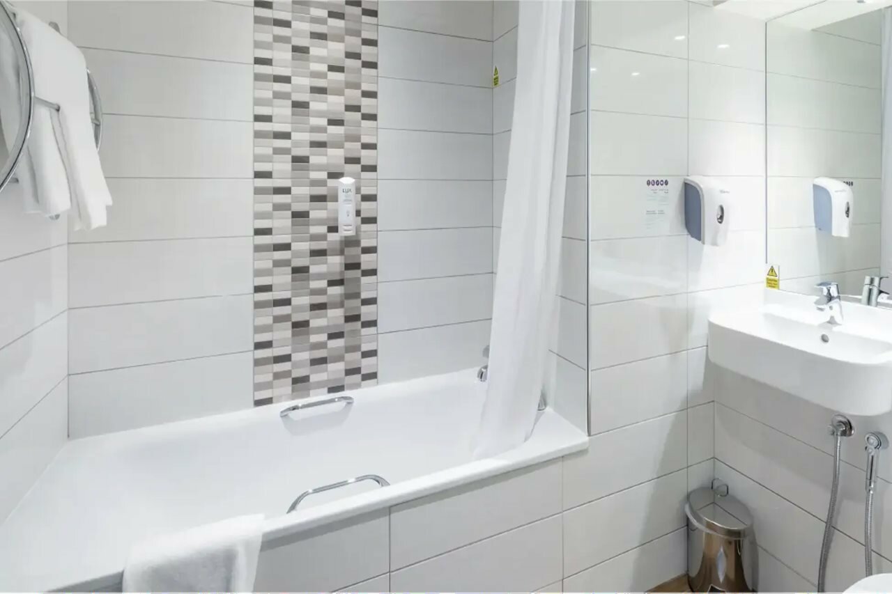 Фото Premier Inn Doha Airport