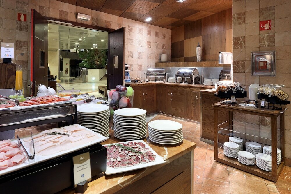 Фото Eurostars Suites Mirasierra