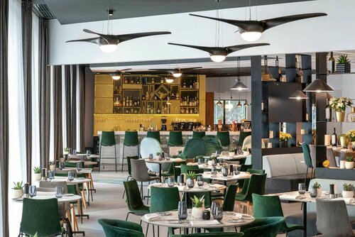 Внешний вид отеля Hilton Garden Inn Bucharest Airport в Отопенах, фото 4