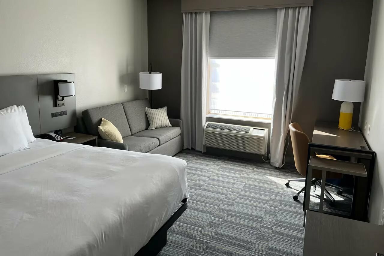 Фото Comfort Inn & Suites