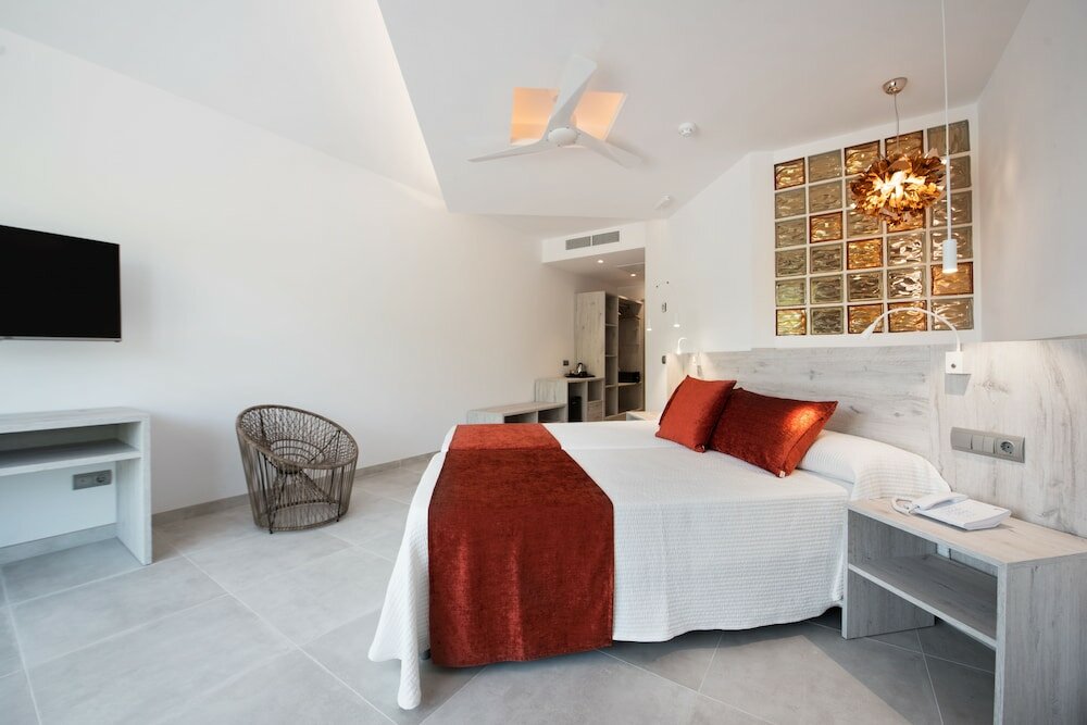 Фото Hotel Abrat