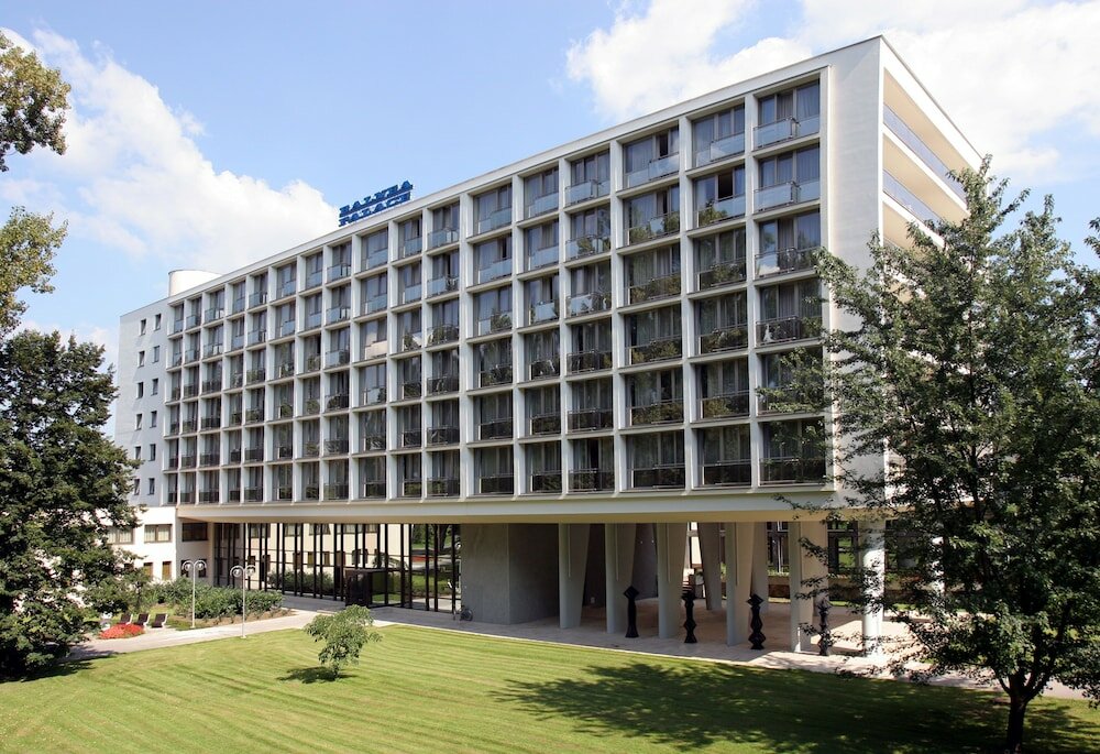 Фото отеля 2