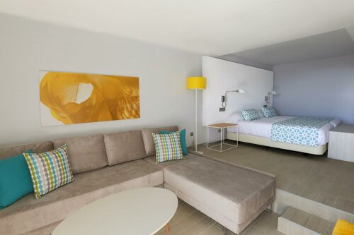 Внешний вид отеля Santa Monica Suites Hotel в Сан-Бартоломе-де-Тирахане, фото 3