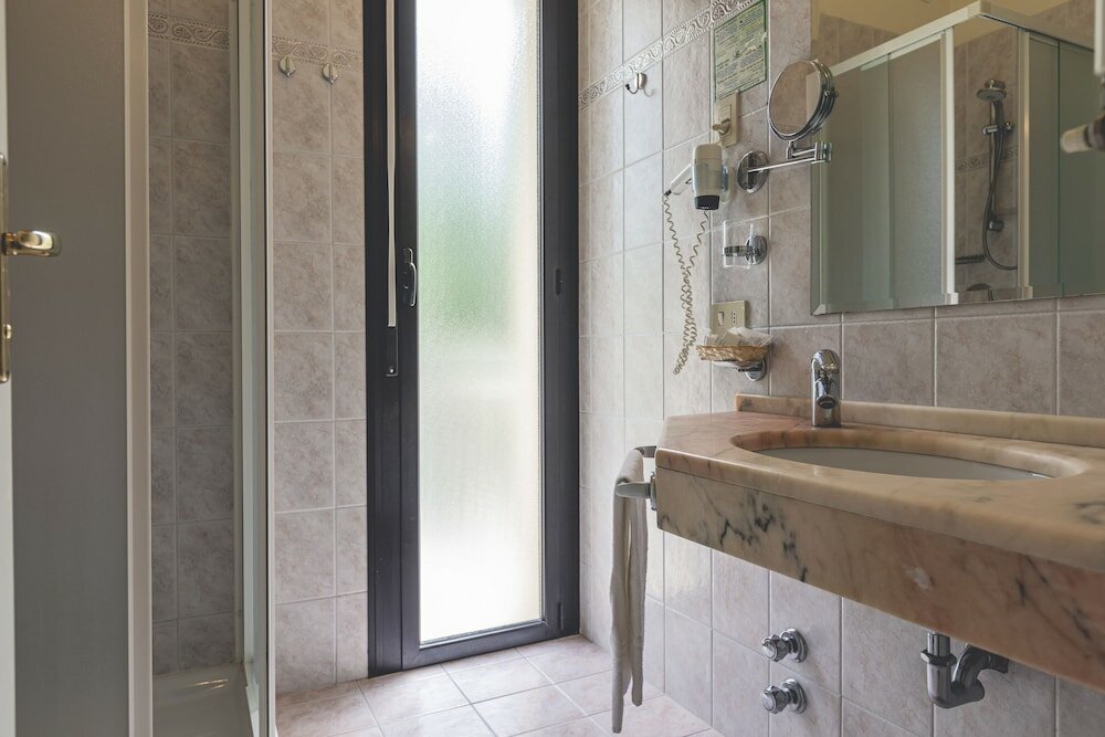 Фото Hotel Athena