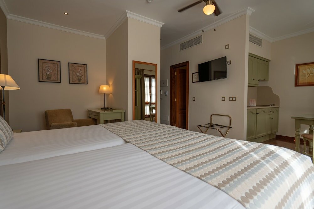 Фото Laguna Nivaria Hotel & SPA