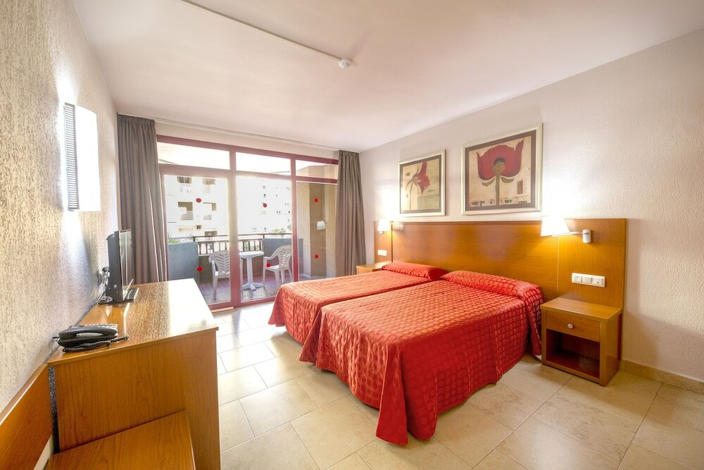 Фото Hotel Las Palmeras Affiliated by Fergus