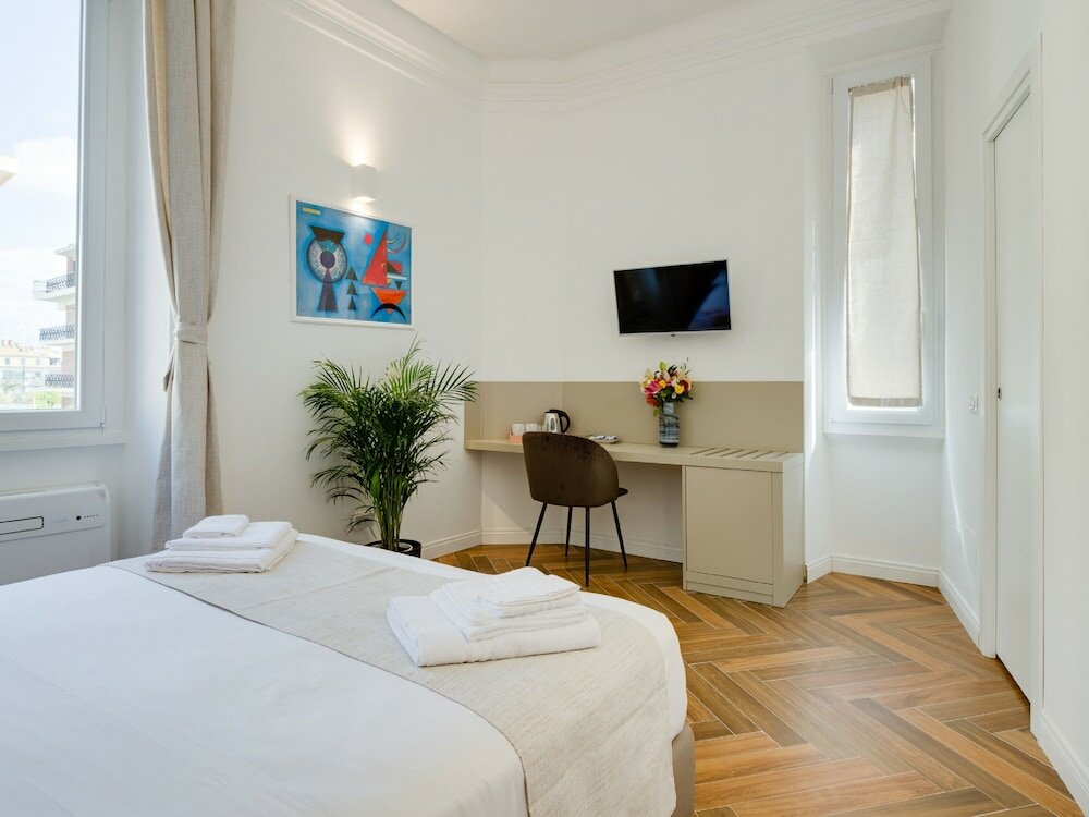 Фото The Right Place