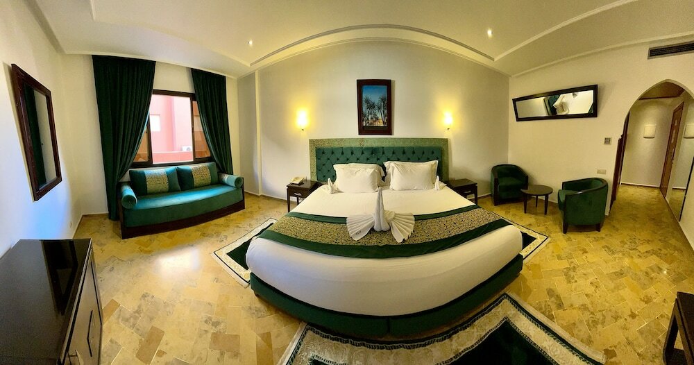 Фото Les Trois Palmiers