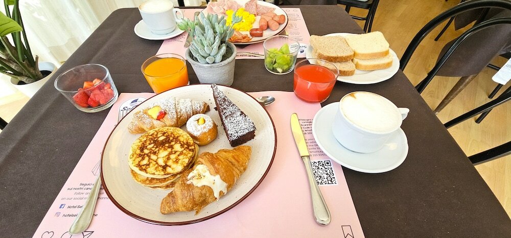 Фото Hotel Selene