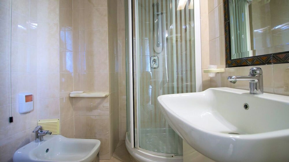 Фото Bajamar Beach Hotel