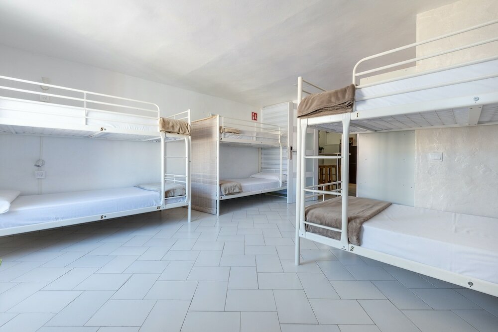 Фото Hostal Forum Tarragona