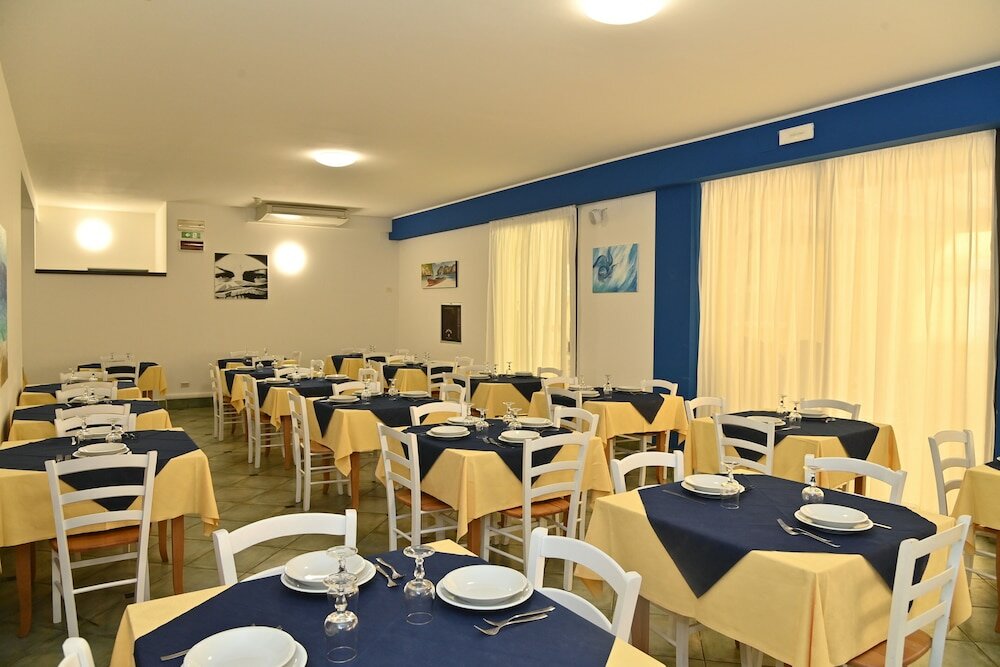 Фото Hotel Italy