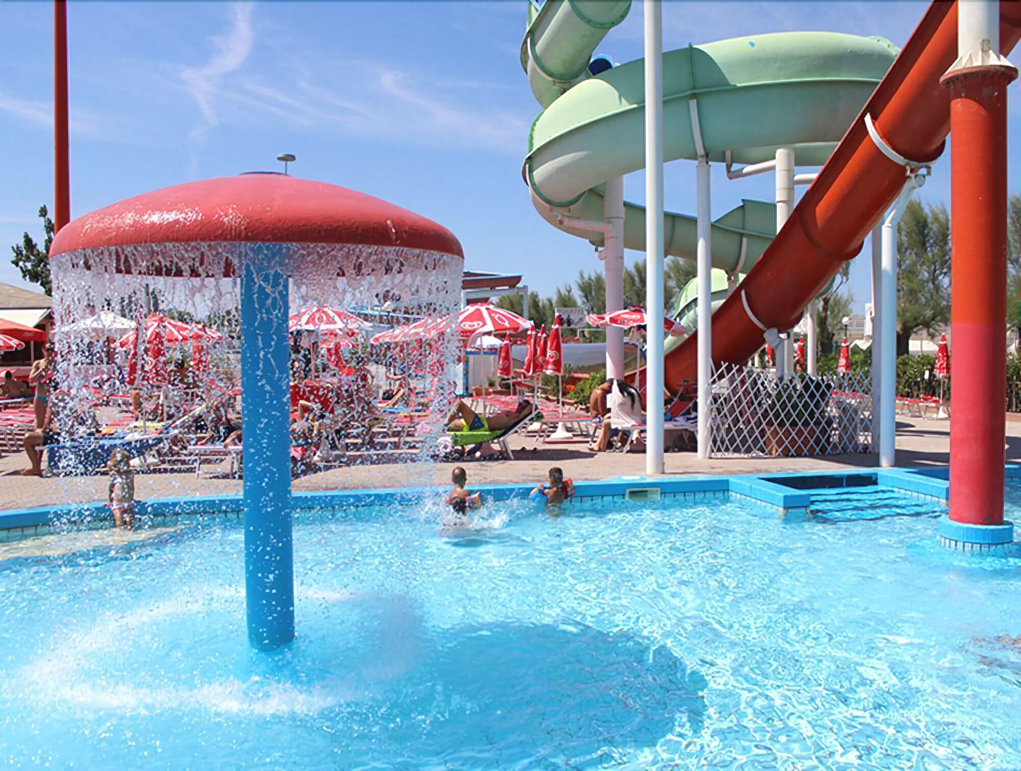 Фото Hotel Villa Linda