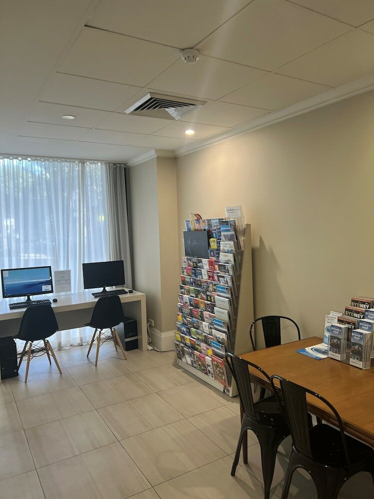 Фото Macleay Hotel