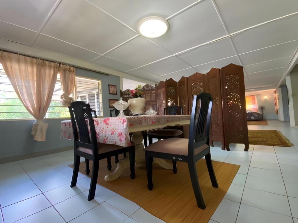 Фото The Garden Inn