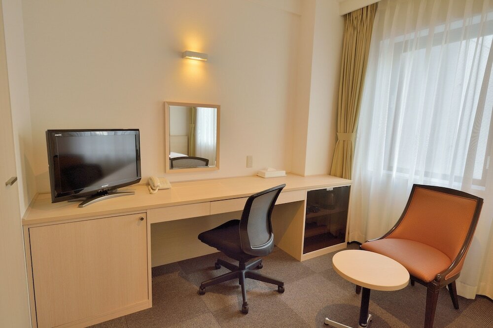 Фото Natural Hot Spring Midosuji Hotel