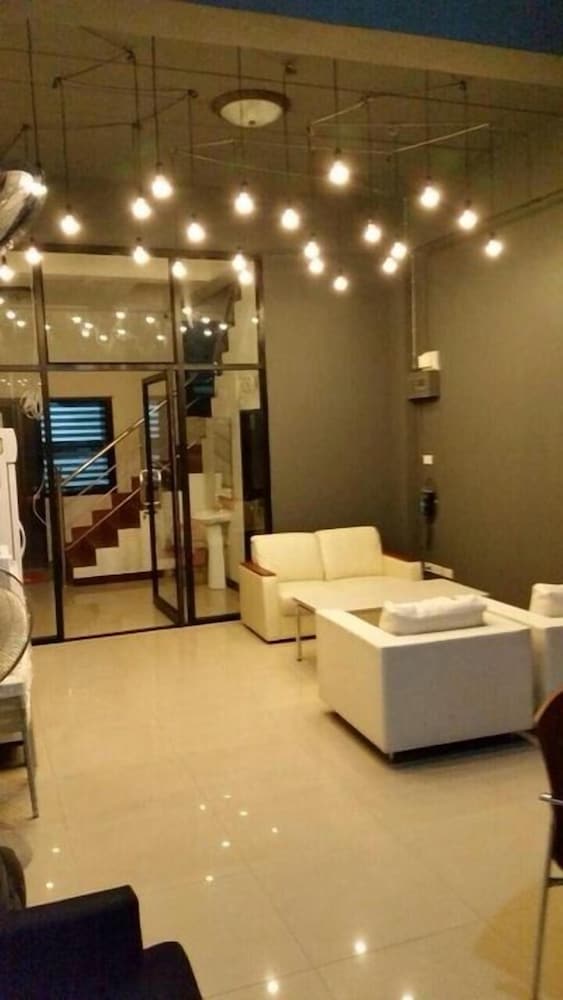 Фото Chiangmai Gate Capsule Hostel