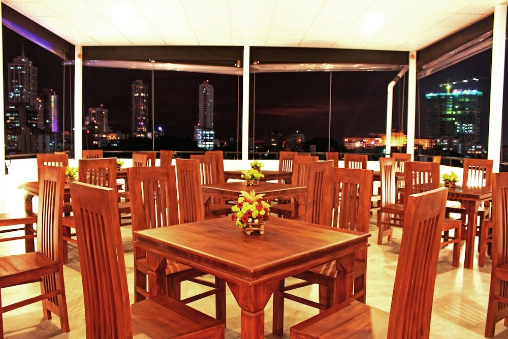 Фото Thilhara Days Inn